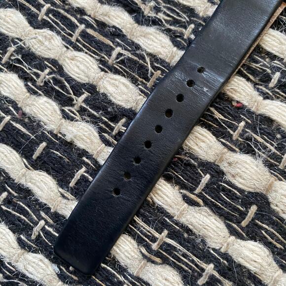 🌿Marc By Marc Jacob’s Women’s Analog Black Leather Strap Baker Watch - Picture 6 of 10